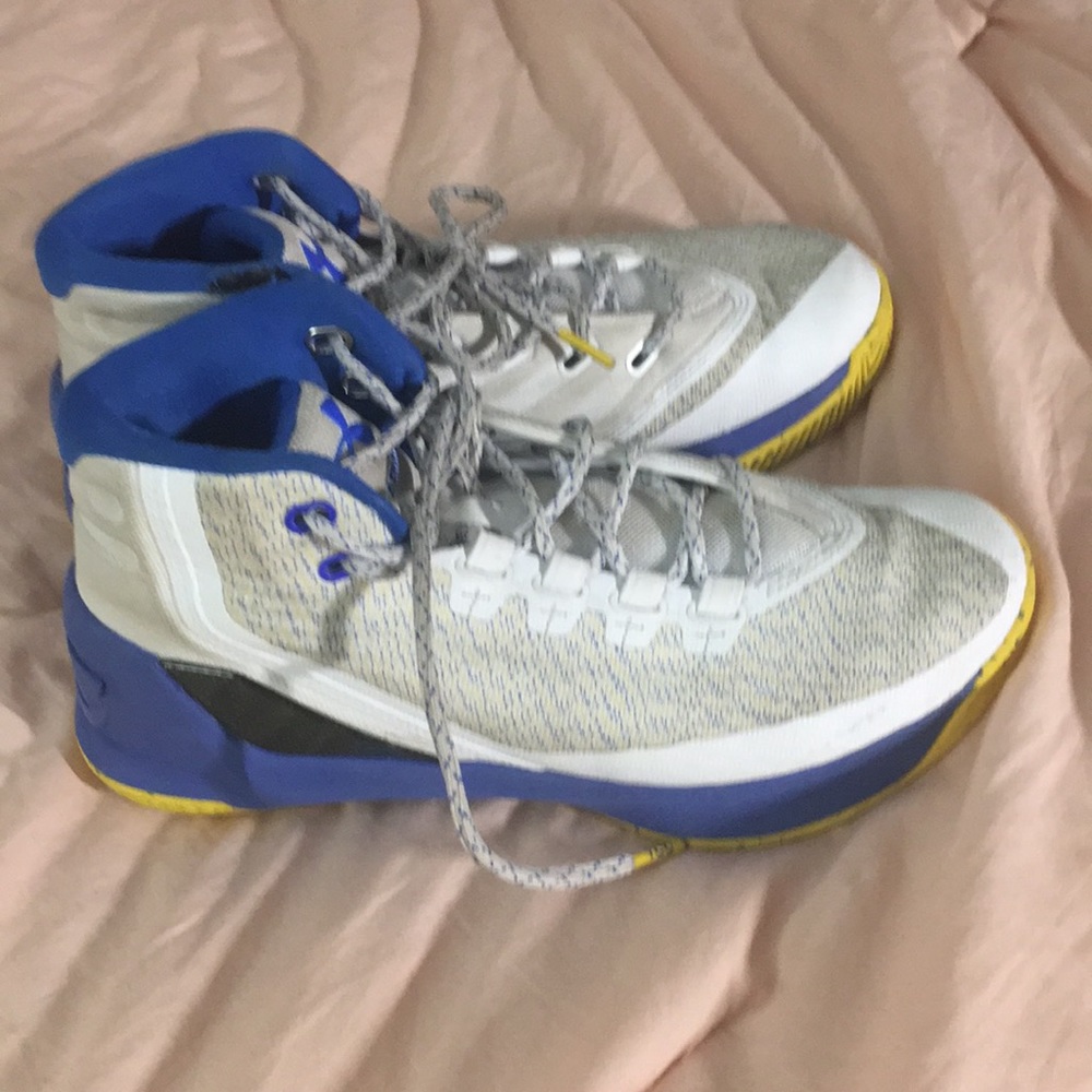 Curry 3’s pretty good condition